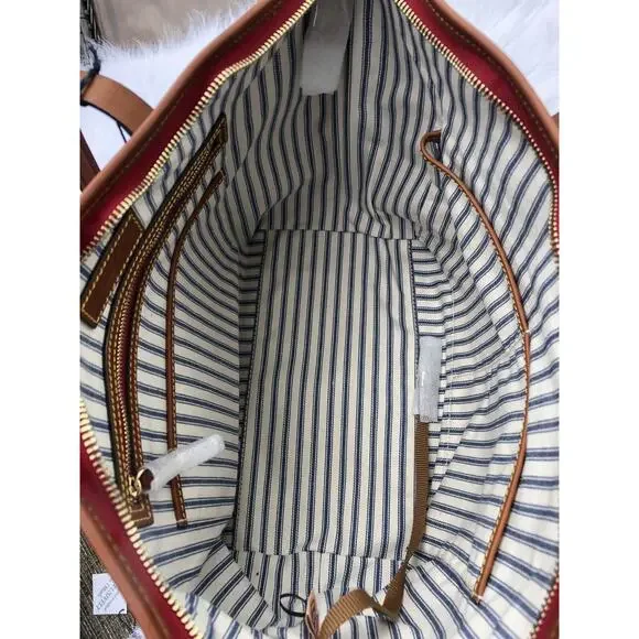 NWT Dooney And Bourke Camden White Pebble Leather Shoulder Tote B000535
